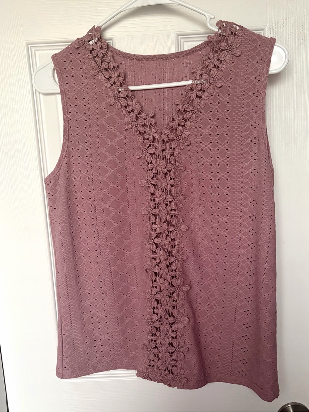 SHEIN Mauve Eyelet Lace-Trim Sleeveless Camisole